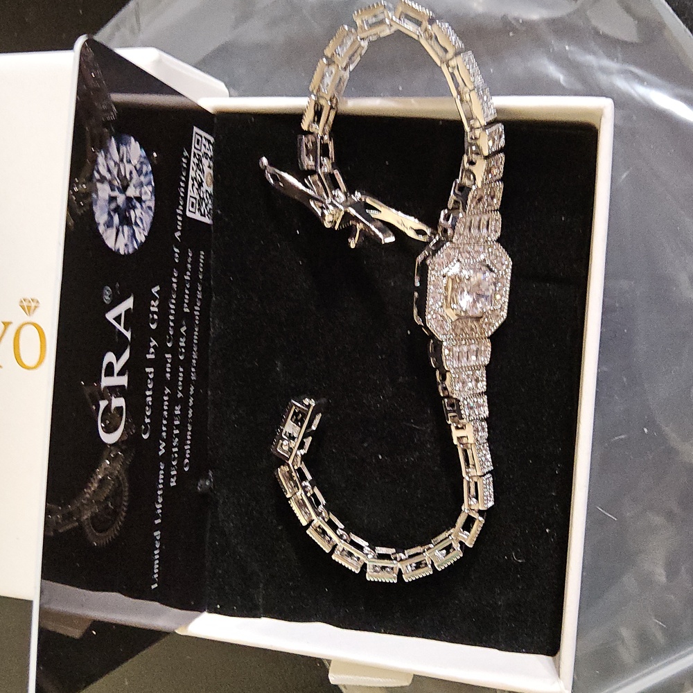 Elegant Silver Moissanite Bracelet with Crystal Accents - Picture 4 of 10